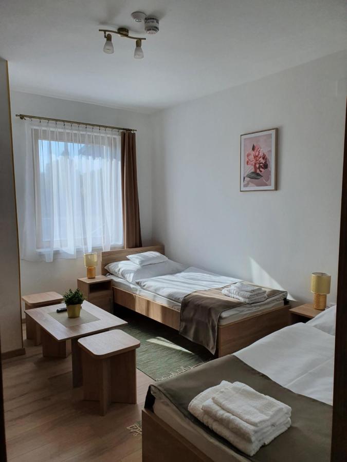 ÚjhartyánPlatina Panzio***住宿加早餐旅馆 外观 照片
